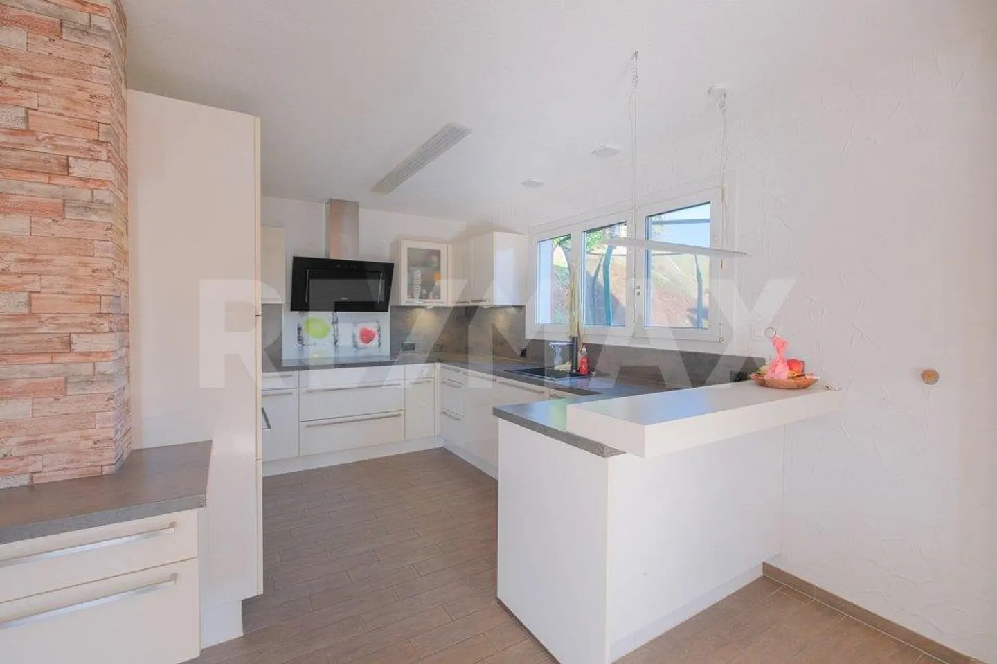 Stylish 5.5 Room Single-Family House: Sunny & Family-Friendly - Photo 4 of 13