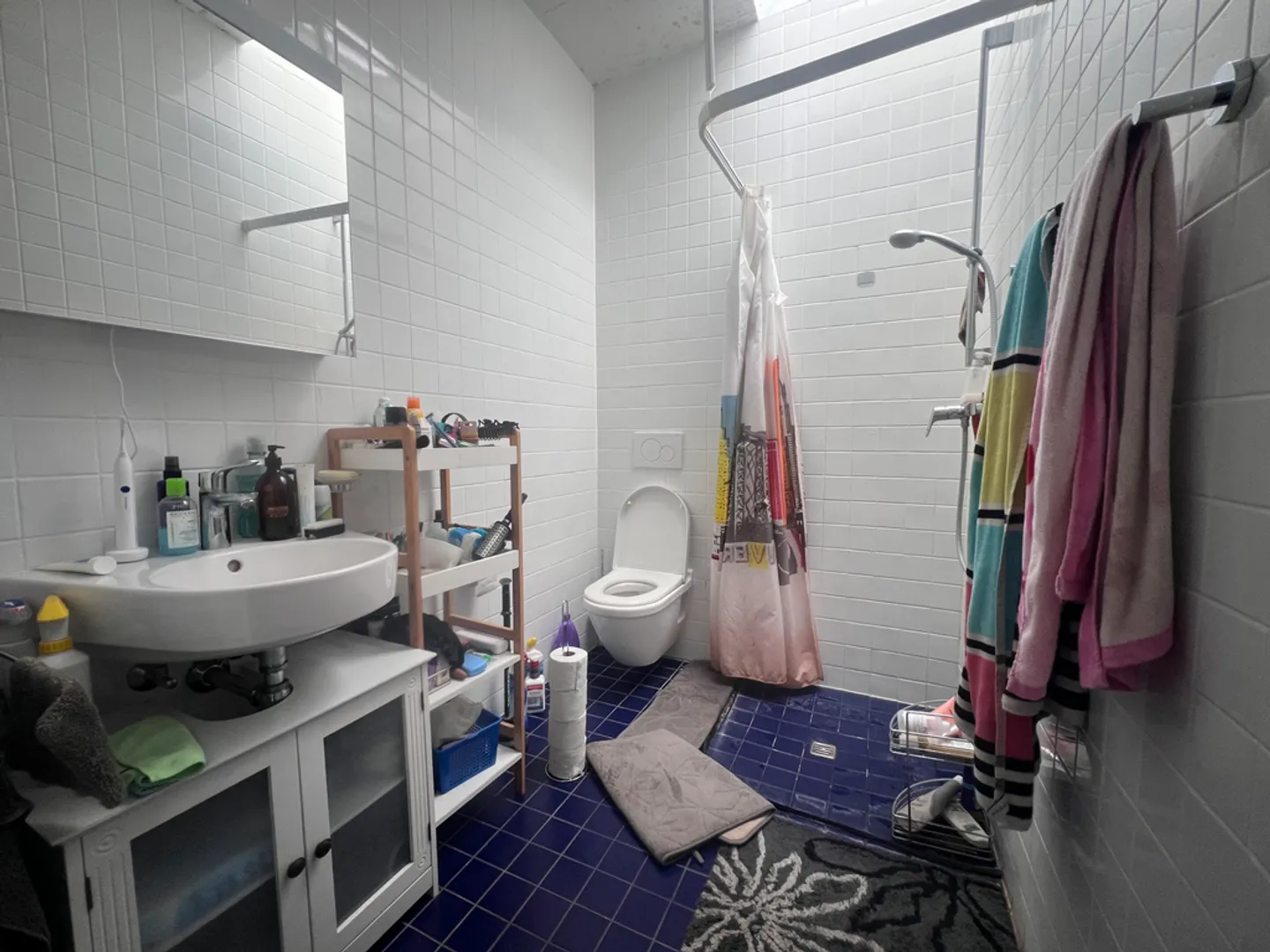 Studio apartment for rent on the top floor - Photo 2 of 6