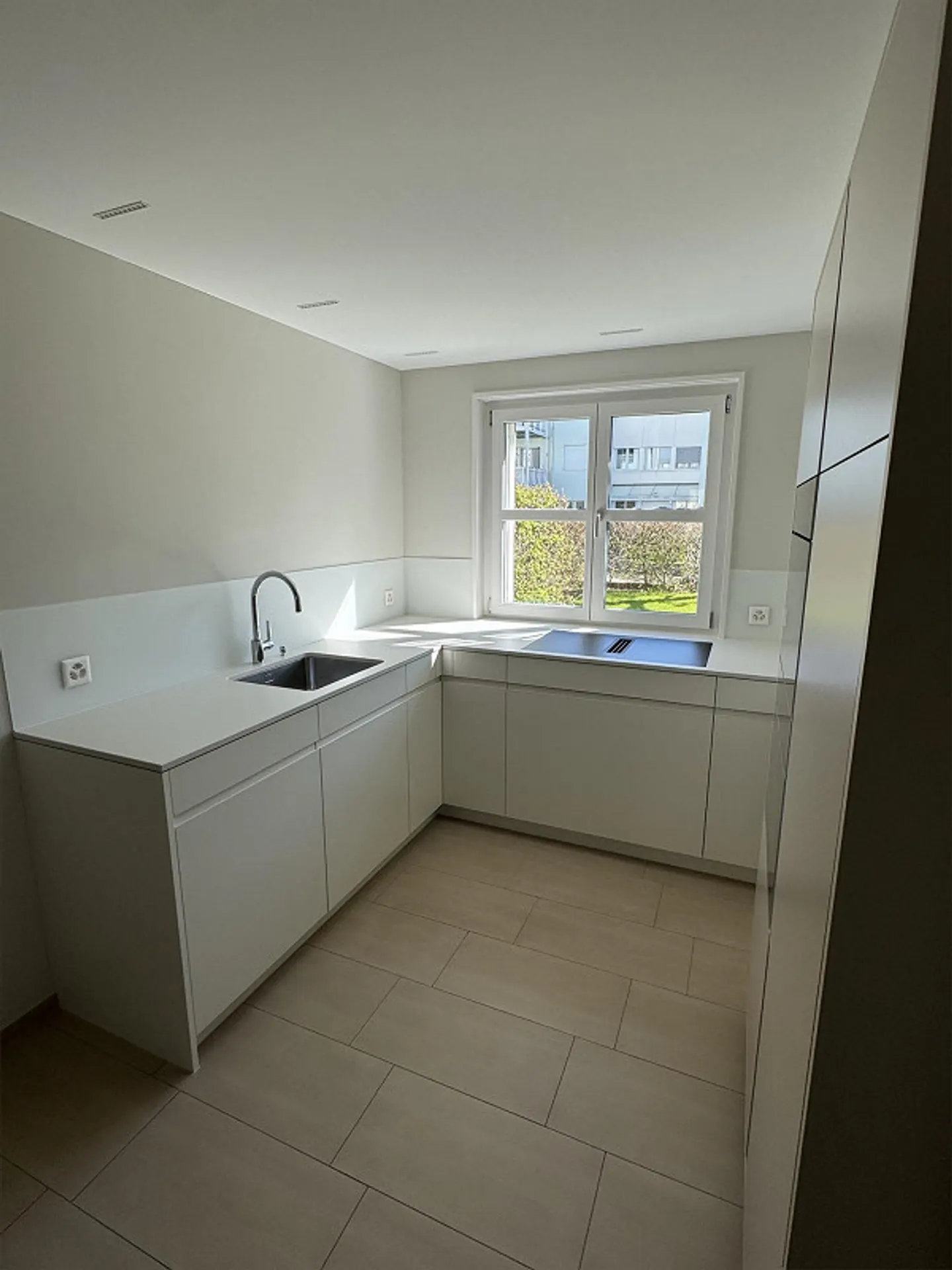 Moderno appartamento di 2,5 stanze con terrazza e giardino a Appenzell - Foto 2 di 10