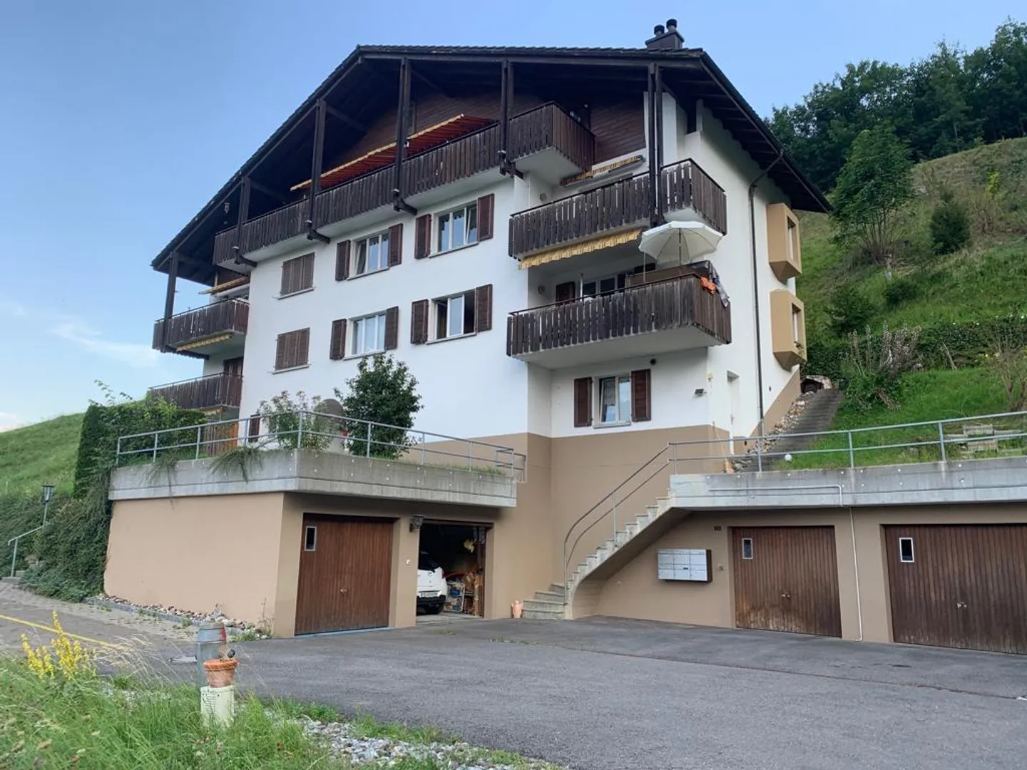 Charmante Wohnung mit Seesicht - Foto 1 von 7