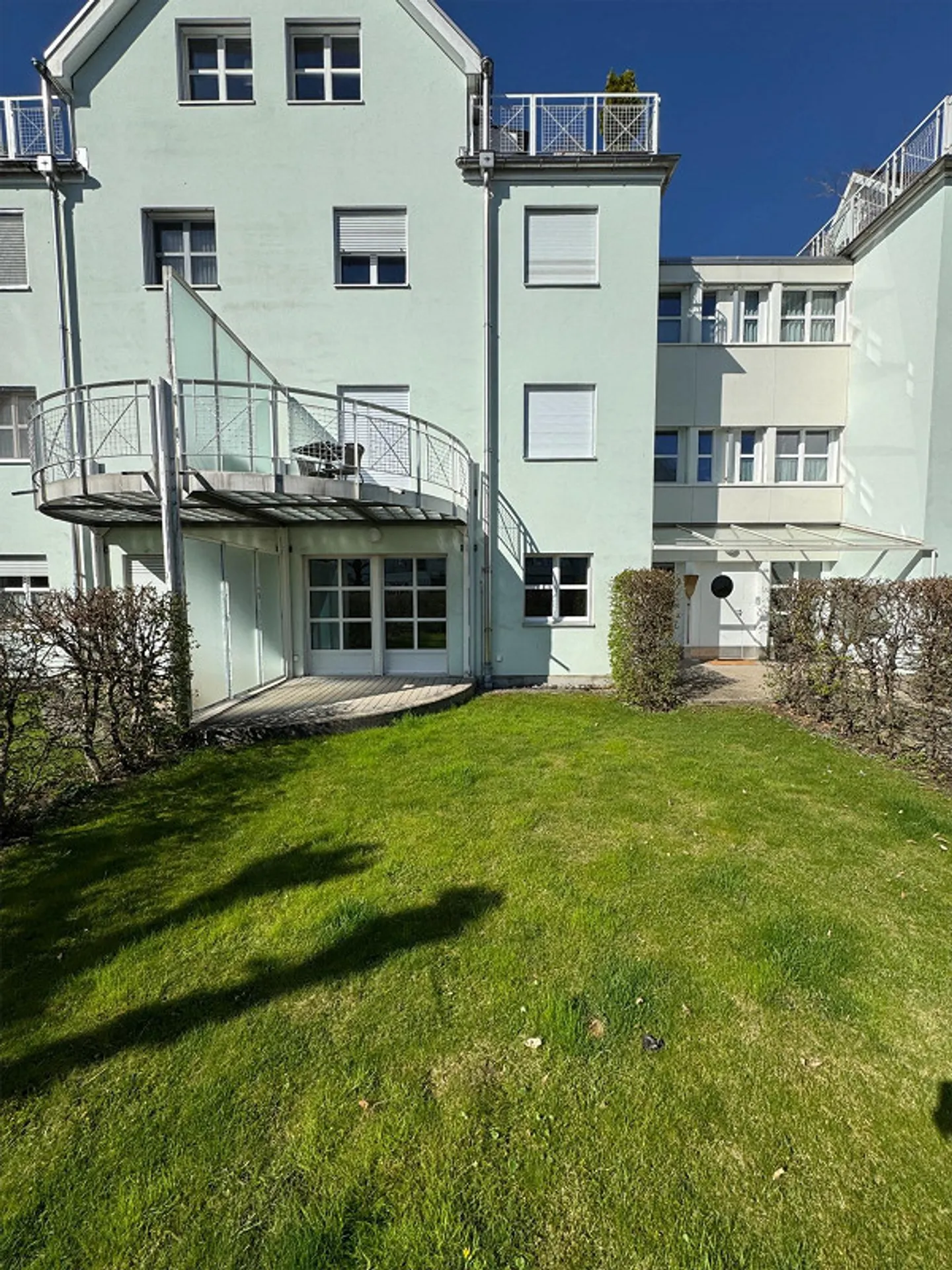 Moderno appartamento di 2,5 stanze con terrazza e giardino a Appenzell - Foto 6 di 10