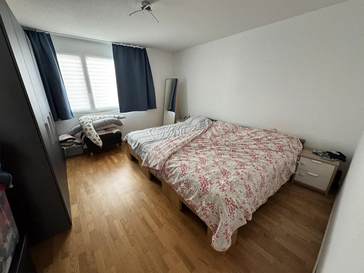 Ampio appartamento di 5,5 stanze in un quartiere adatto alle famiglie - Foto 9 di 11