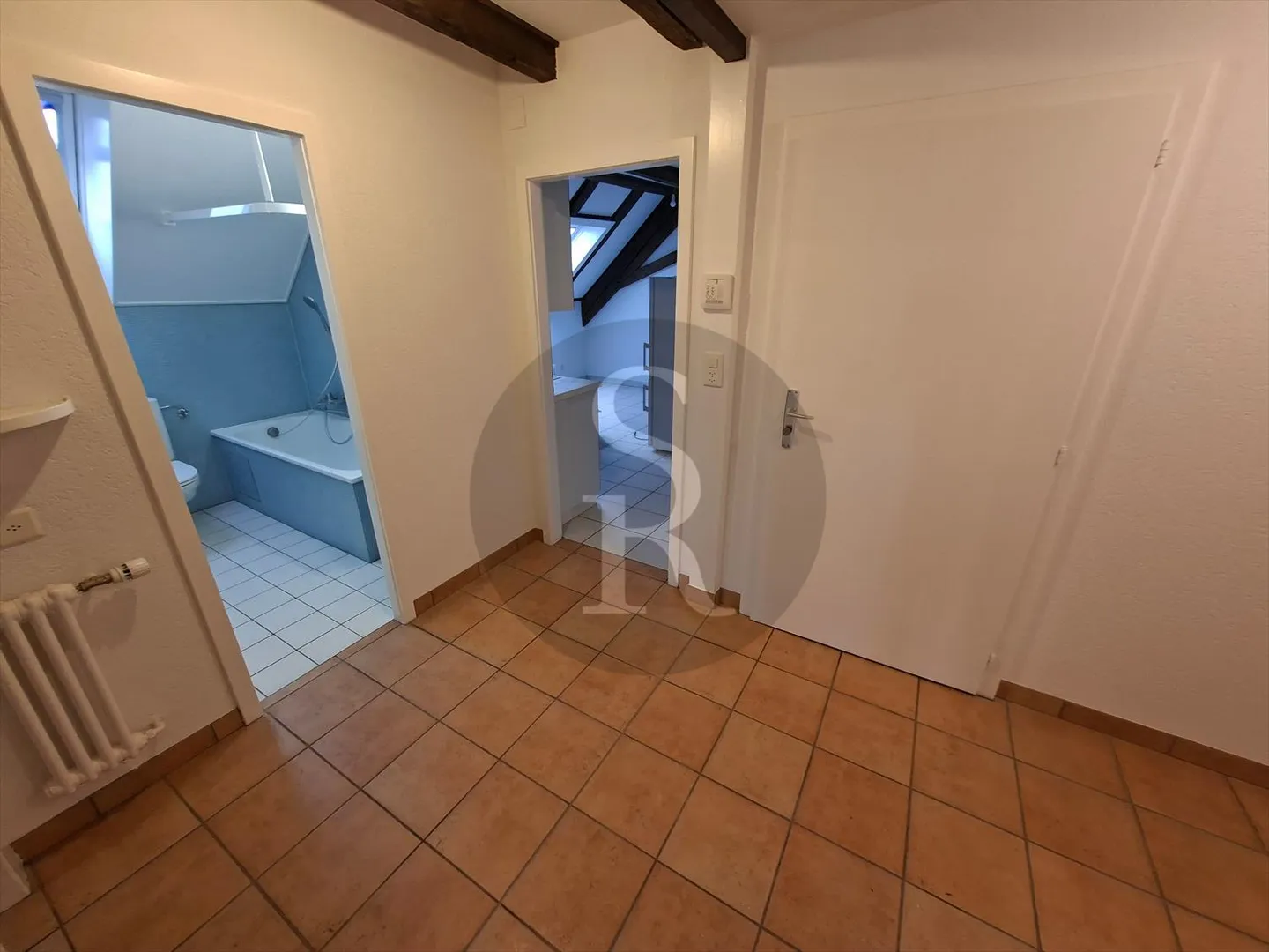 3.5 Room Apartment - Photo 3 of 8