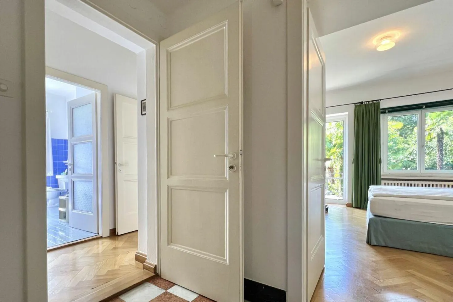 Large villa with stunning lake views for those who love to enjoy life - Photo 27 of 30