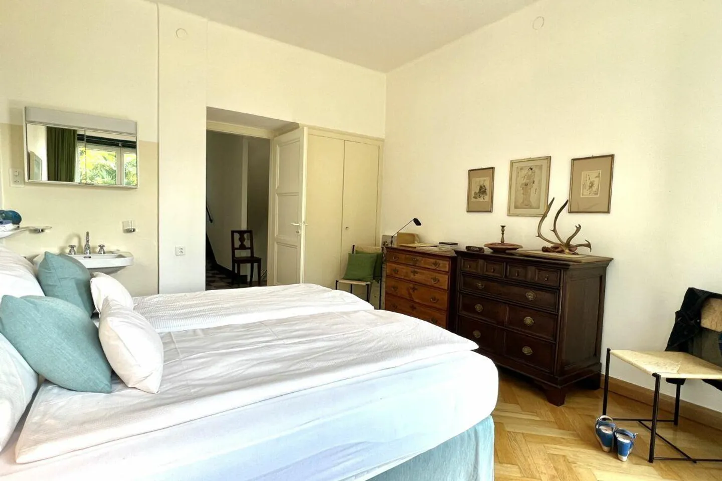 Large villa with stunning lake views for those who love to enjoy life - Photo 30 of 30