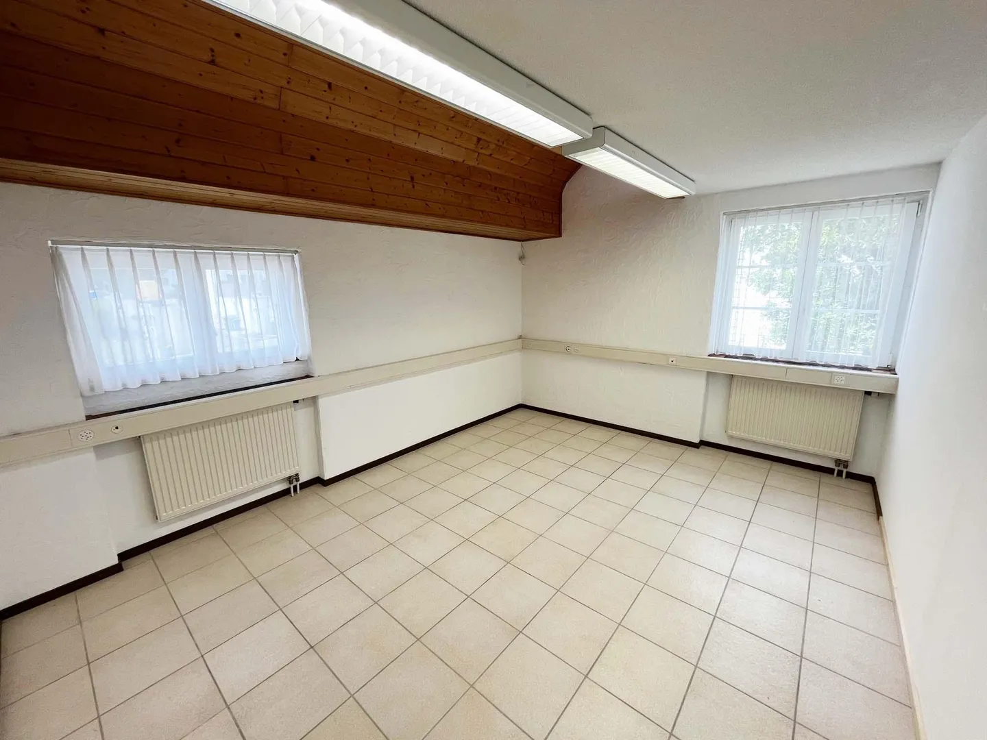 Commercial Space for Rent - Photo 4 of 4