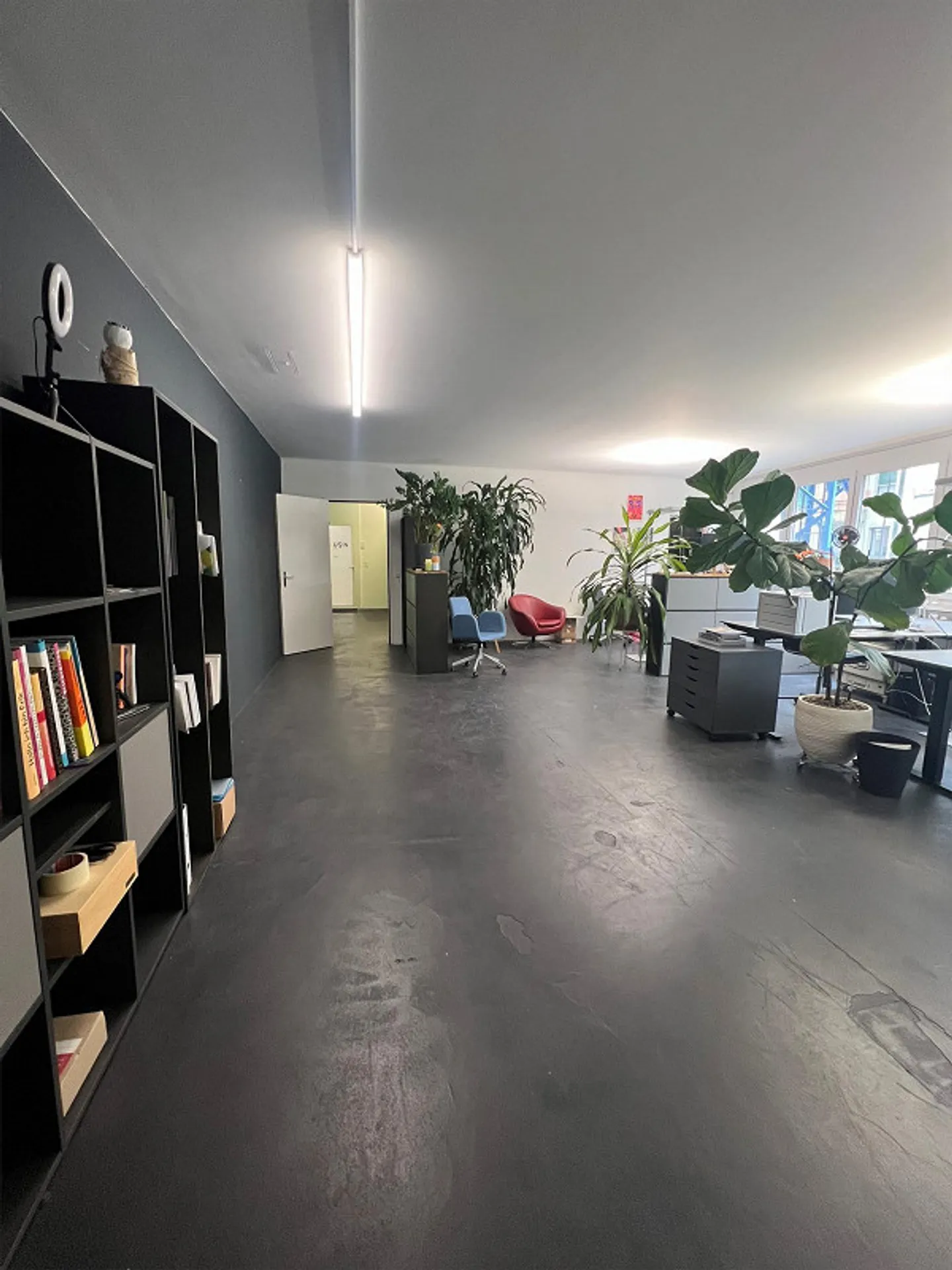 Helle und zeitgemässe Bürofläche an zentraler Lage in Luzern - Foto 4 von 8