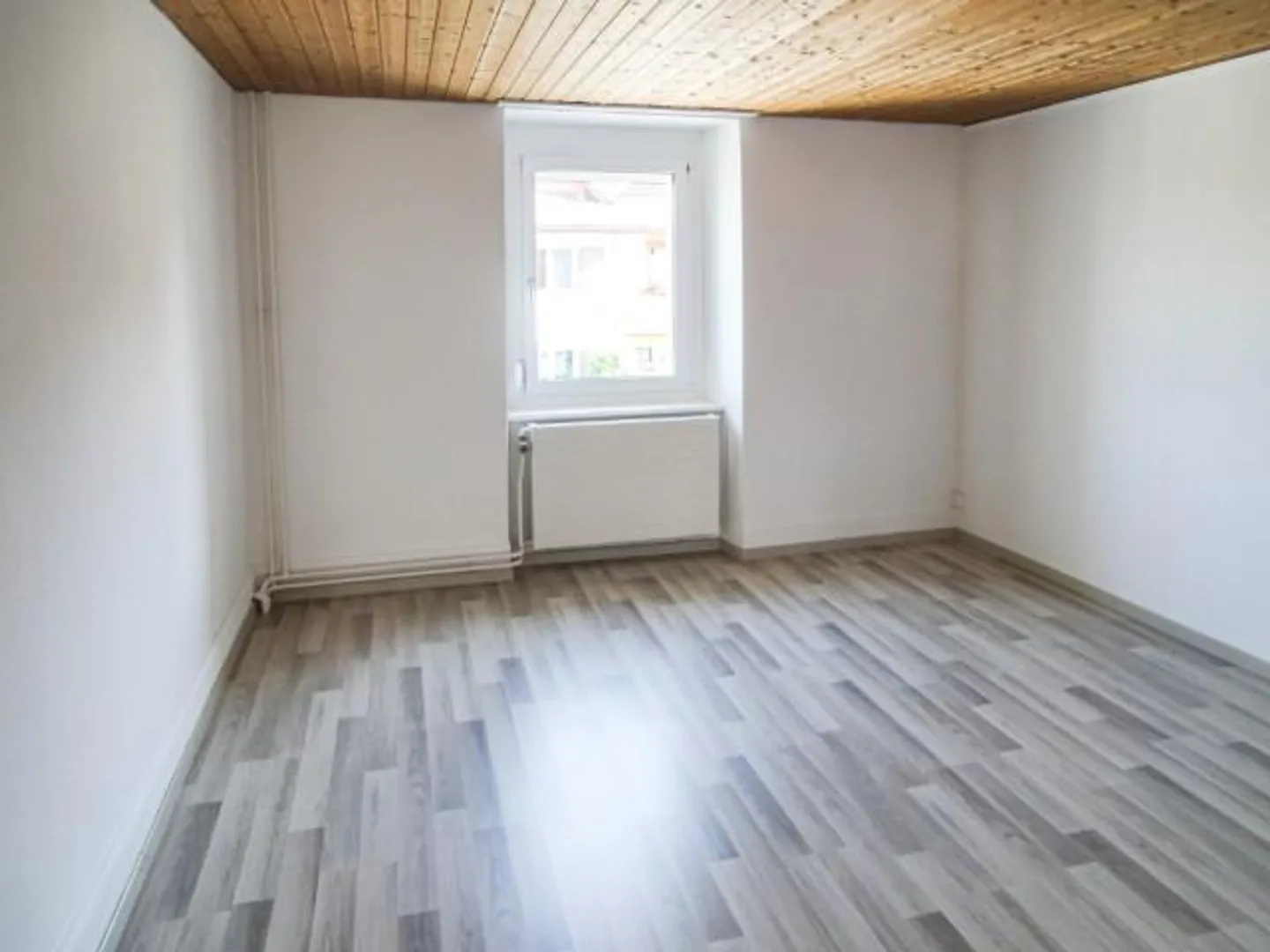 Vendita di un edificio residenziale multifamiliare completamente affittato... - Foto 12 di 13