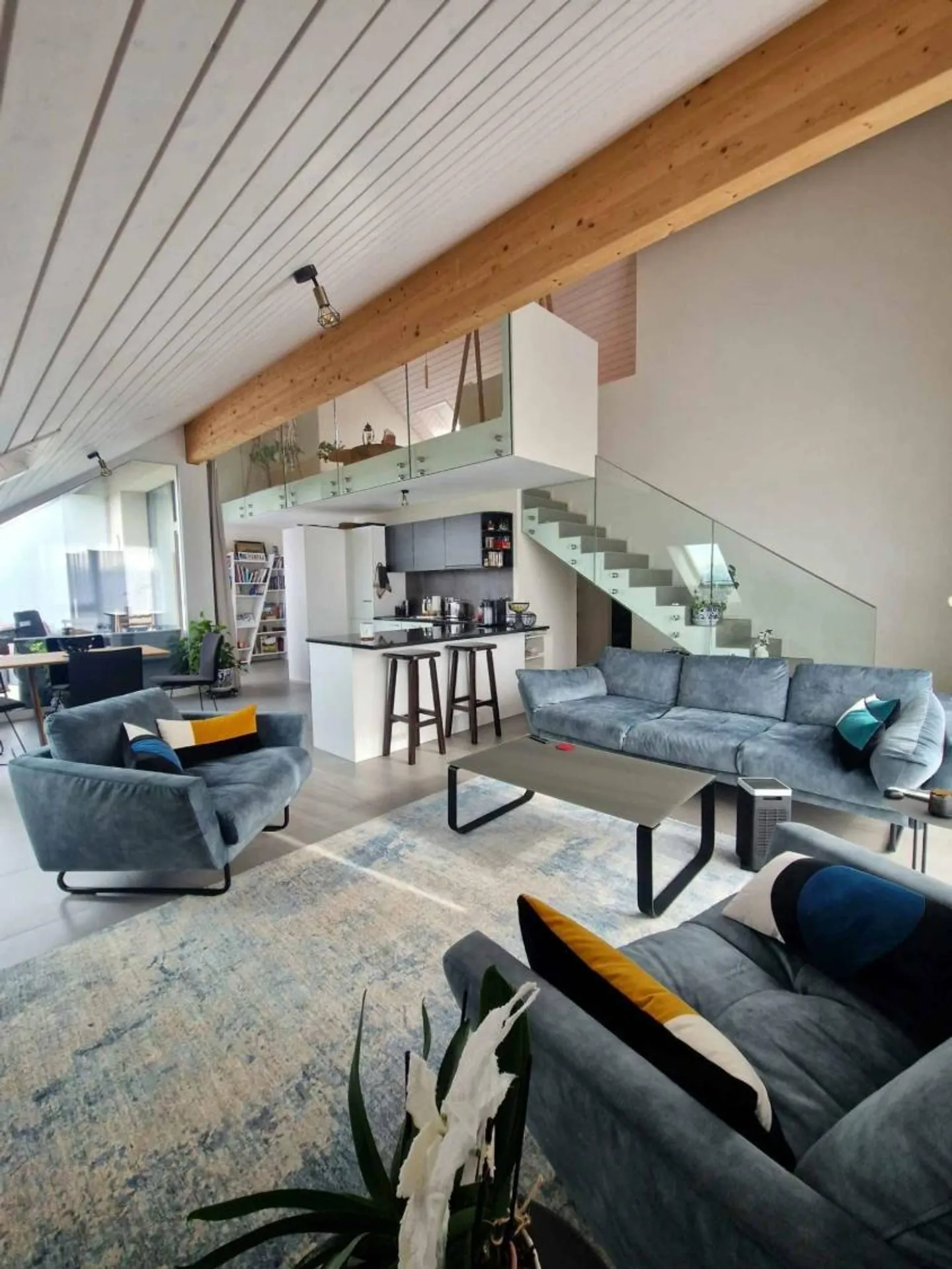 Esclusivo - Ampia e luminosa casa a schiera duplex con 3,5 camere e vista parziale sul lago - Foto 1 di 10
