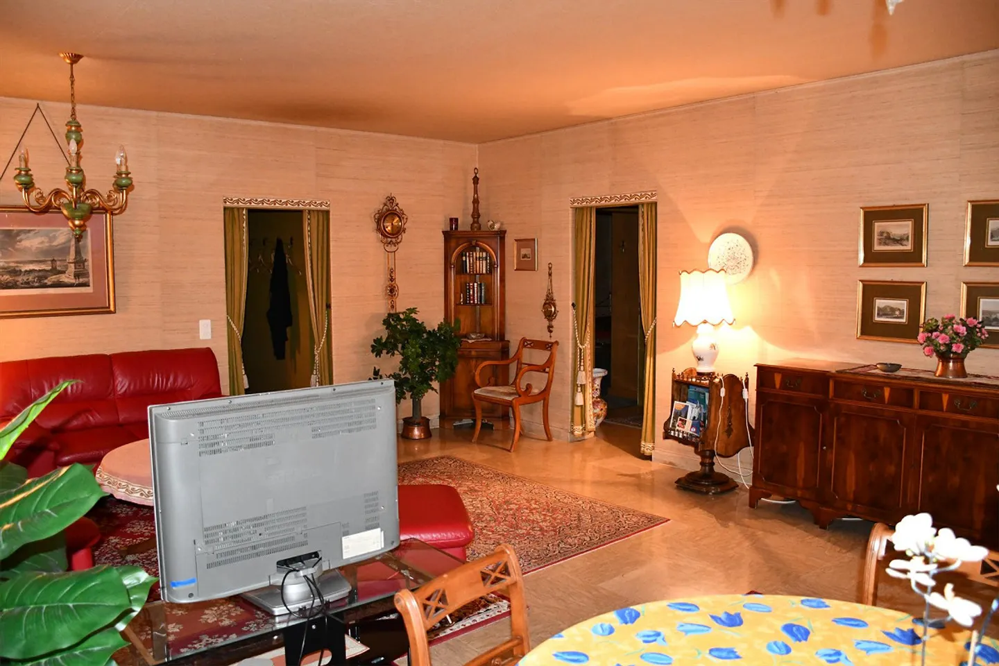 3 1/2 Room Apartment Ronco/Ascona with Lake View as Primary/Secondary Residence - Photo 3 of 21