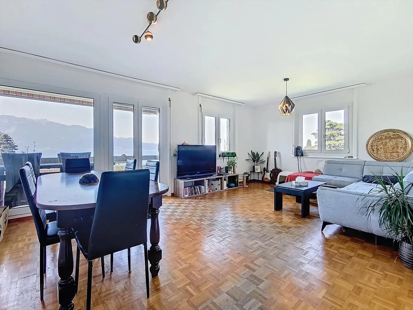 Appartement avec 4,5 pièces à vendre ! - Photo 3 sur 10