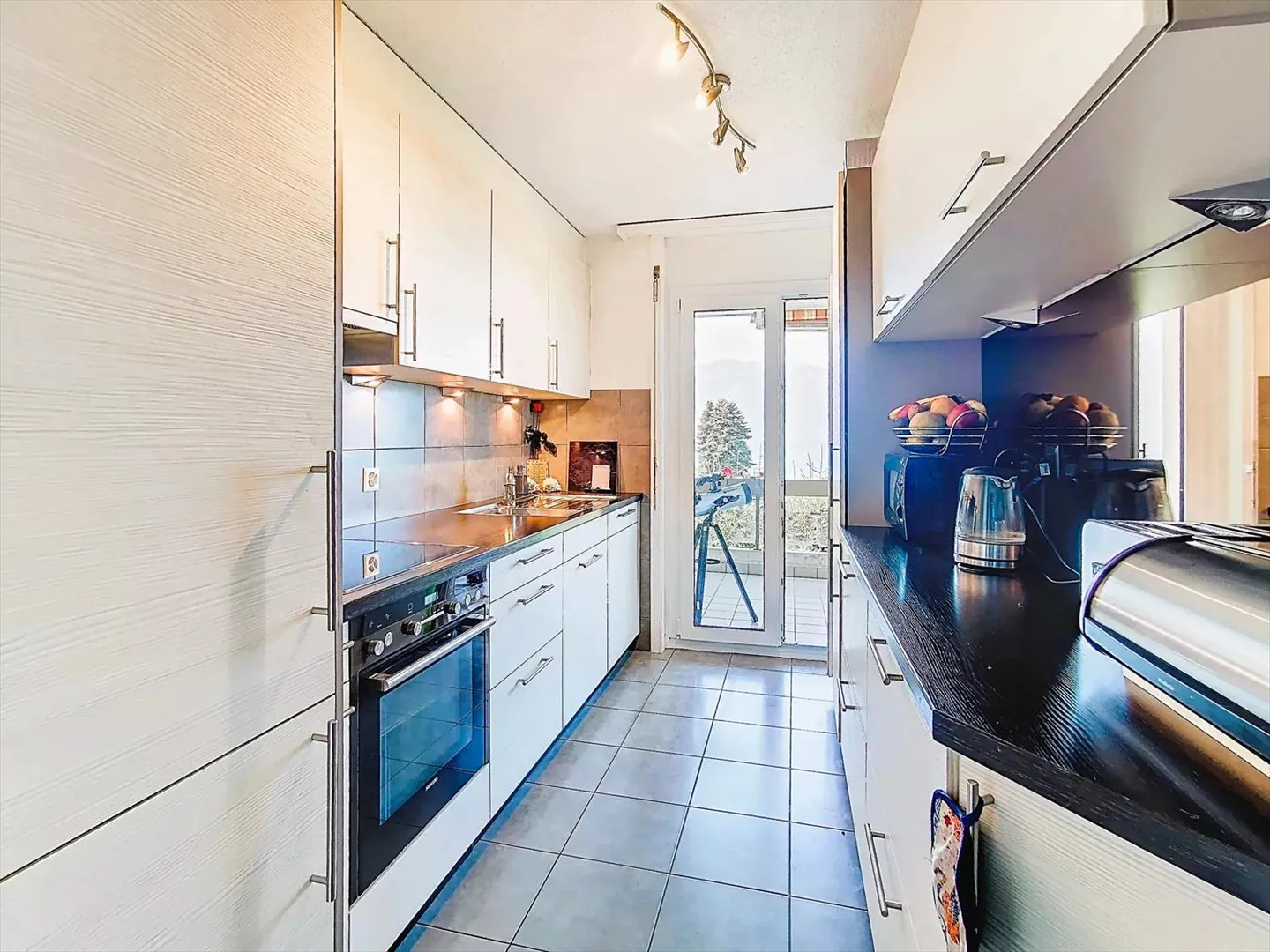 Appartement avec 4,5 pièces à vendre ! - Photo 4 sur 10