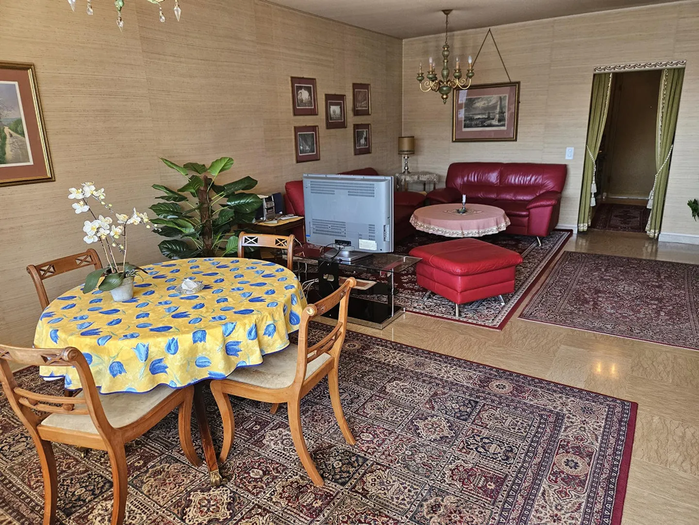 3 1/2 Room Apartment Ronco/Ascona with Lake View as Primary/Secondary Residence - Photo 2 of 21