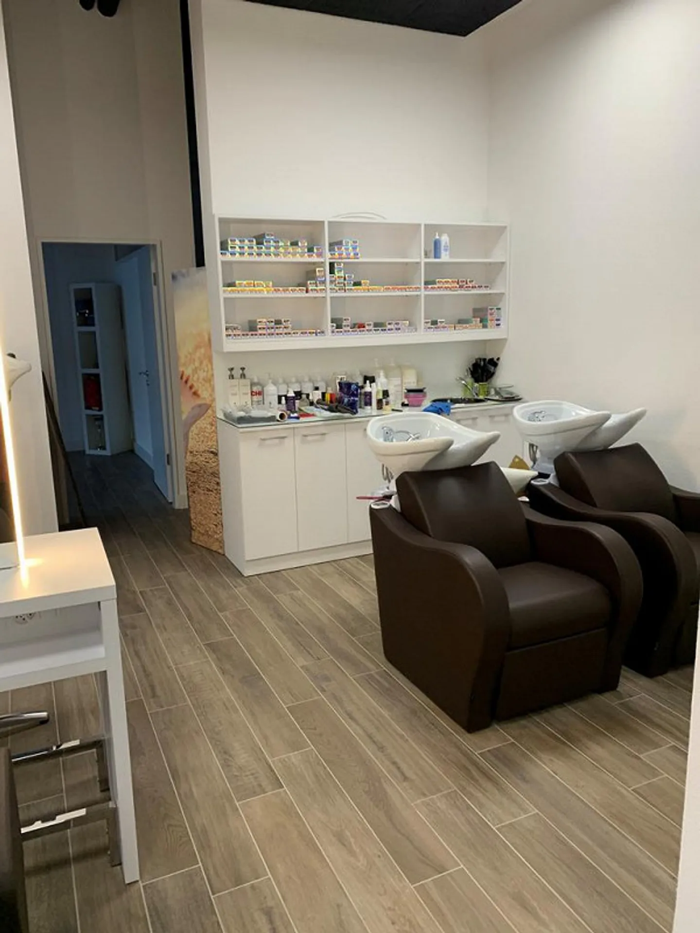 Subtenant for Hair Salon and Customer Base - Photo 3 of 7