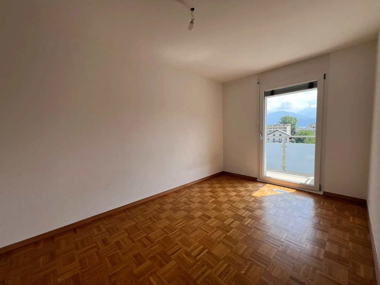 Appartement spacieux 4.5 pièces - Photo 8 sur 11