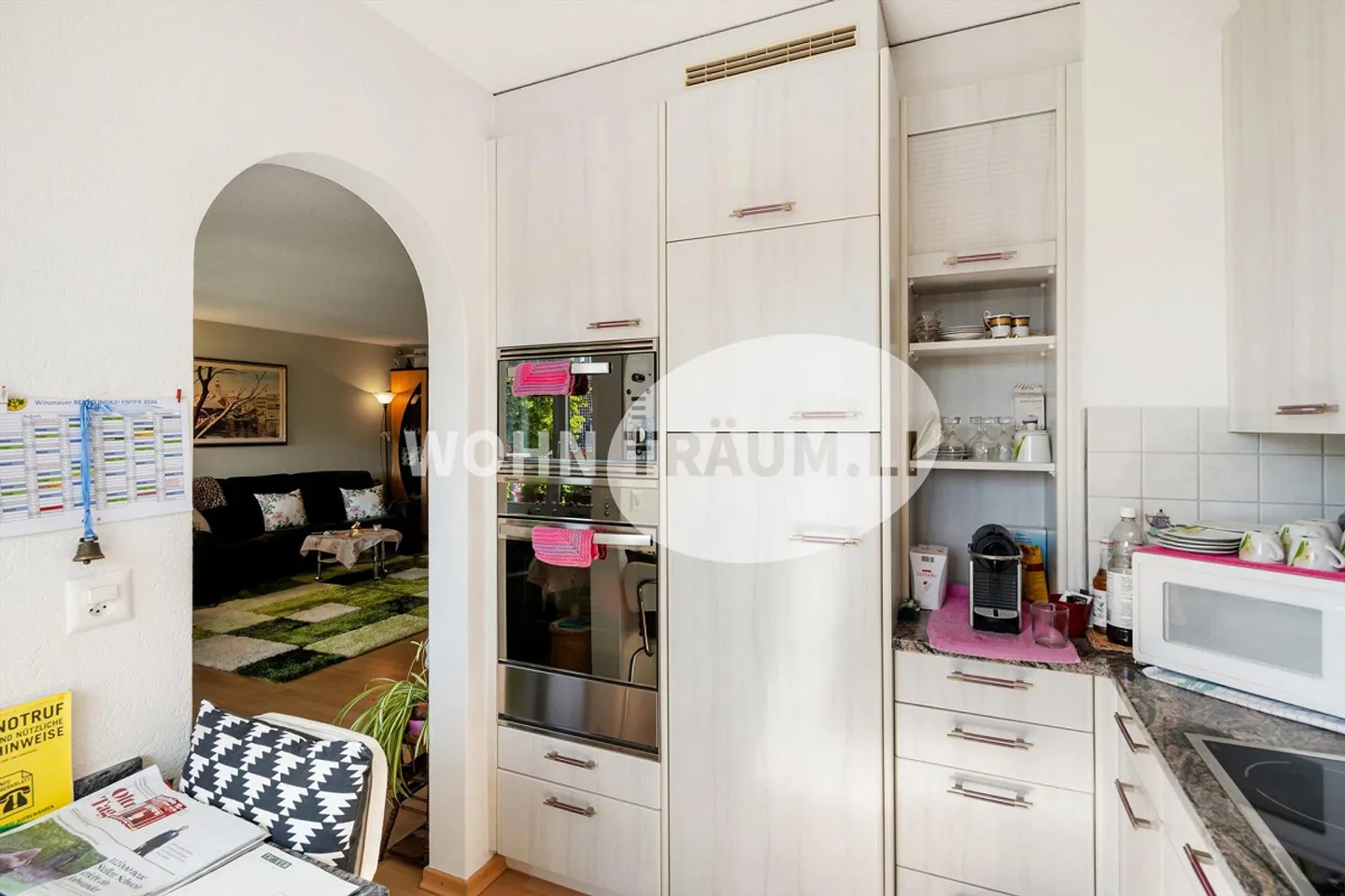 Bright 3½-room condominium with 2 balconies - Photo 3 of 13