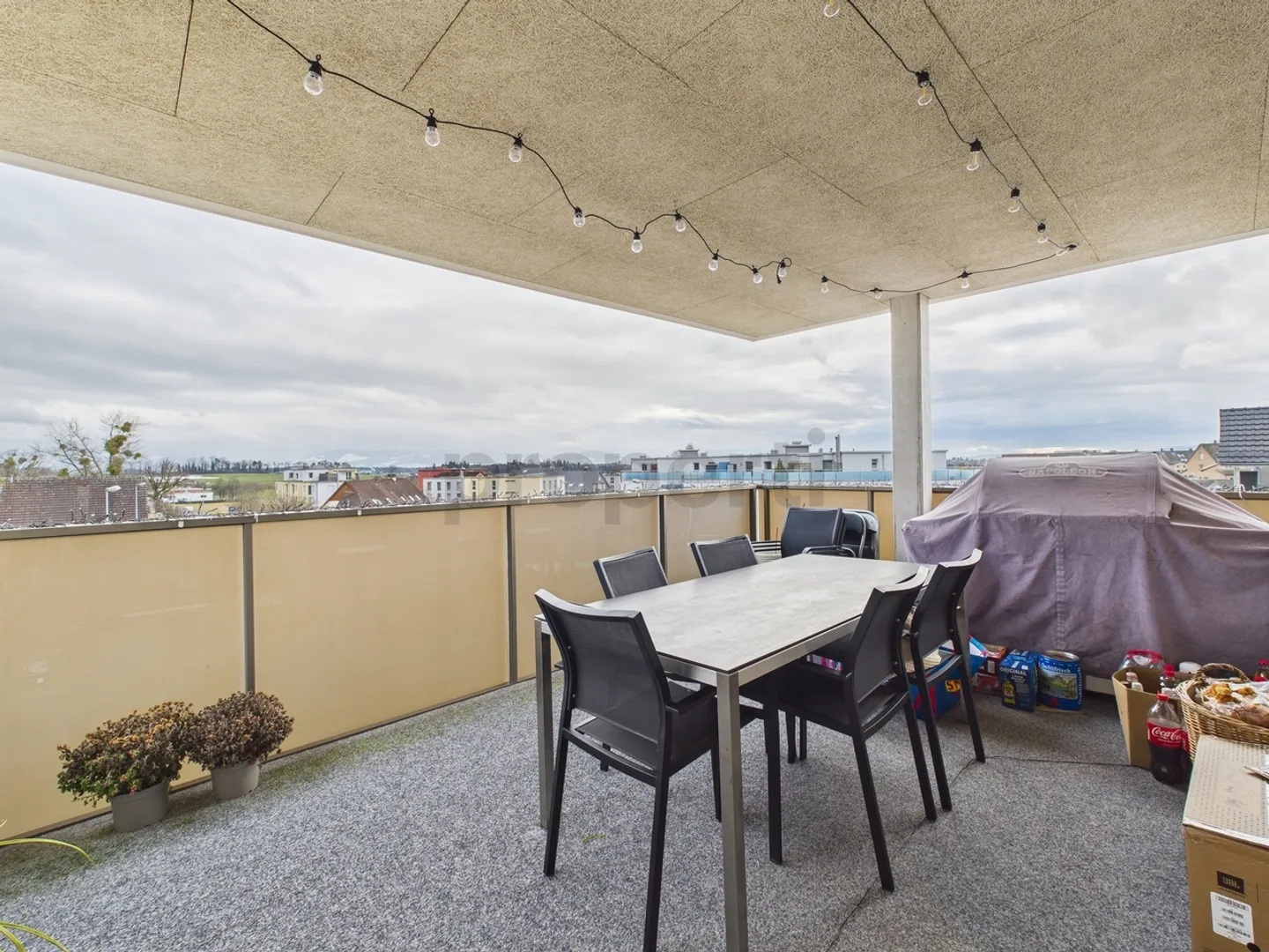 Panoramic View with Plenty of Space - Photo 10 of 13