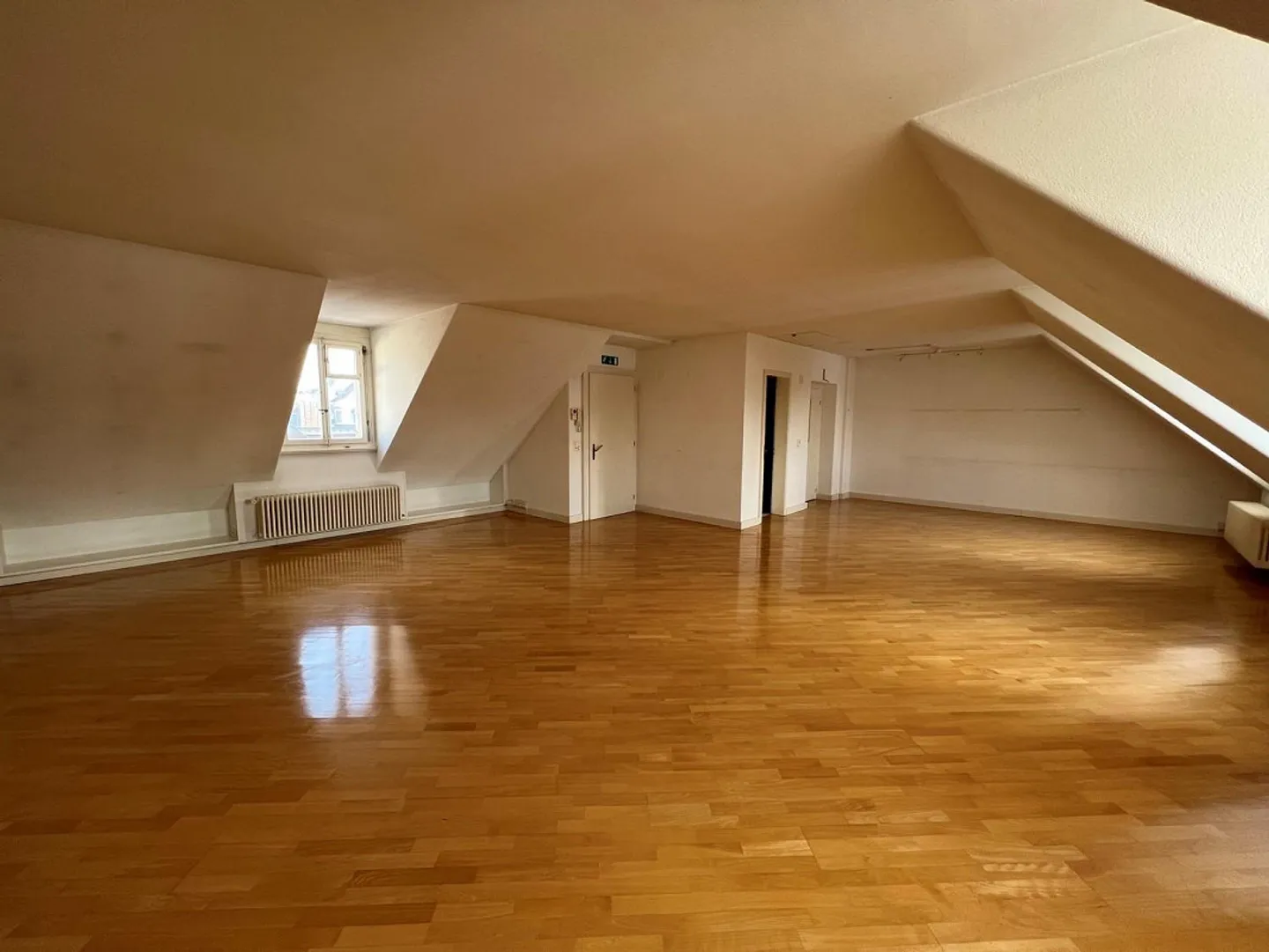 Attractive, spacious commercial premises in the city center on the 3rd and 4th floors - Photo 6 of 7
