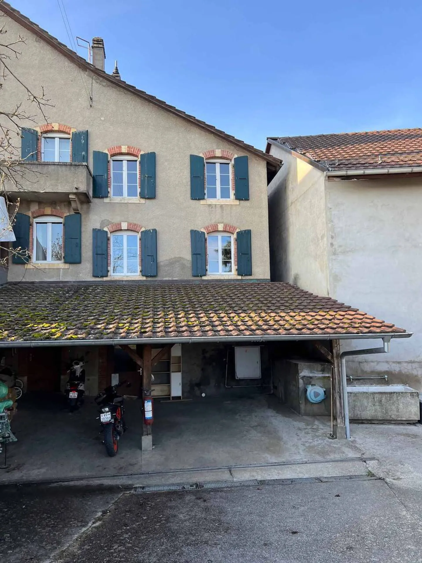 Charming semi-detached house with 4½ rooms, garden, and parking spaces - Photo 11 of 13