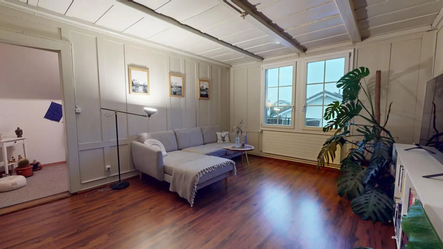 Two-family house with large garden - Photo 11 of 15