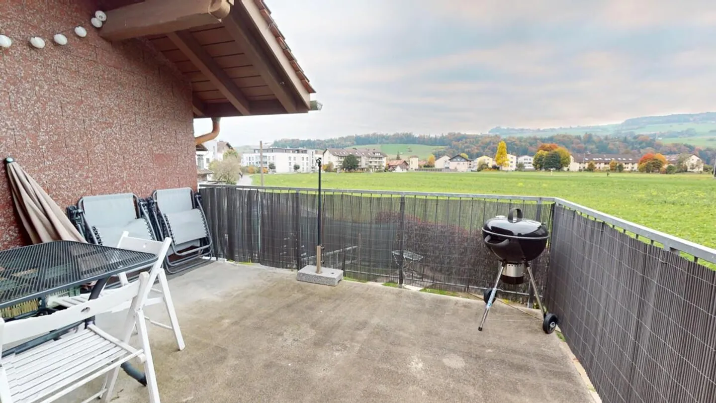 Two-family house with large garden - Photo 14 of 15