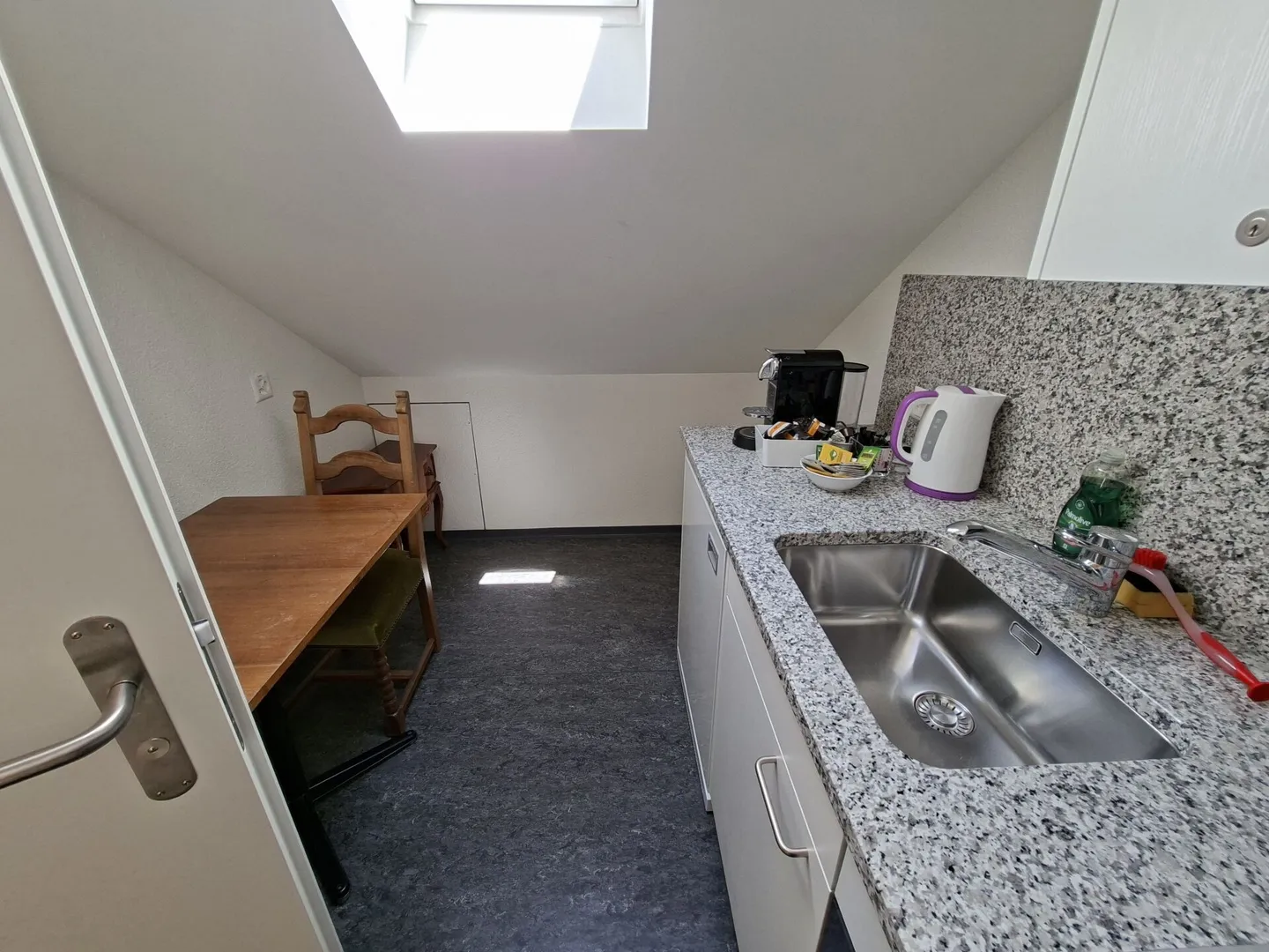 Belle chambre meublée avec salle de bain privée dans la vieille ville, 1er étage chambre 104 - Photo 9 sur 10