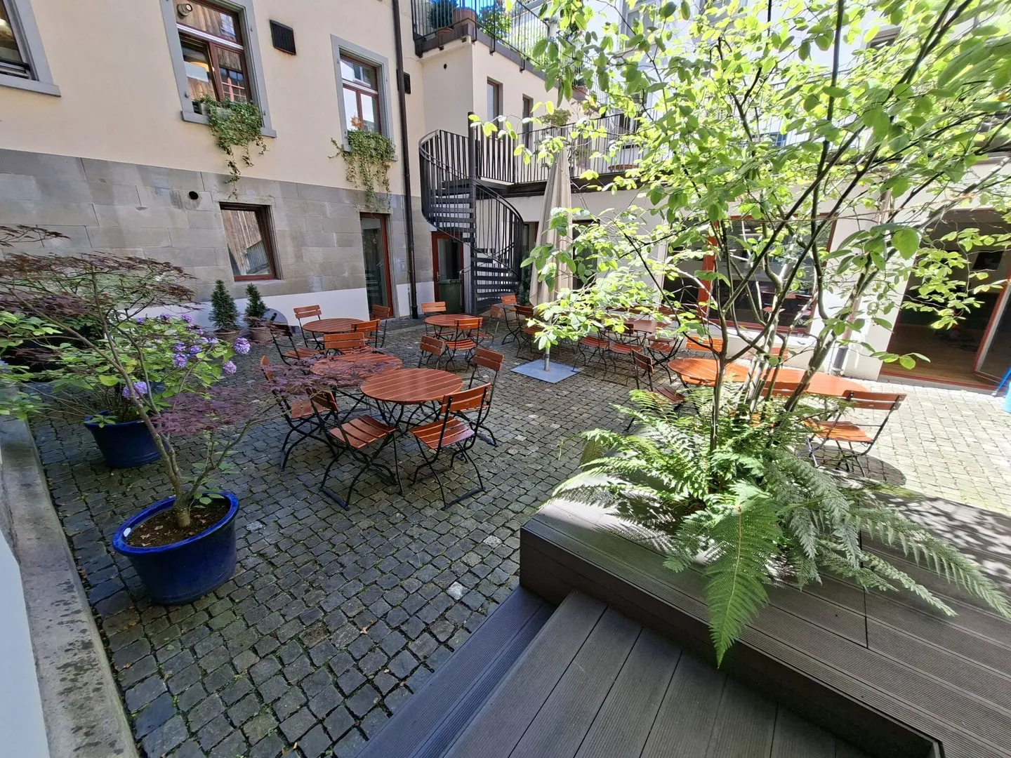 Belle chambre meublée avec salle de bain privée dans la vieille ville, 1er étage chambre 104 - Photo 8 sur 10