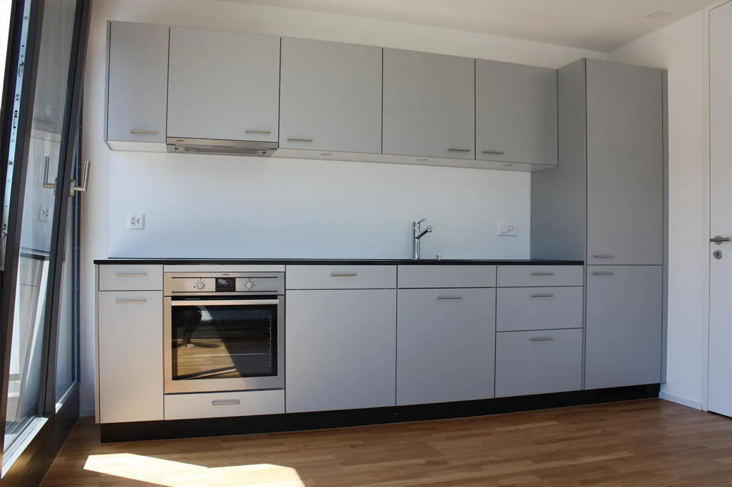 Modern 2.5-room penthouse apartment in Herrenschwanden - Photo 1 of 11