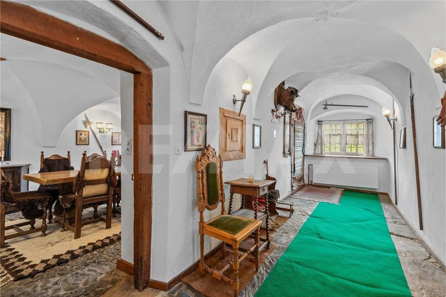 Charmant (par Sprecher) maison bifamiliale avec histoire - Votre nouveau... - Photo 6 sur 13