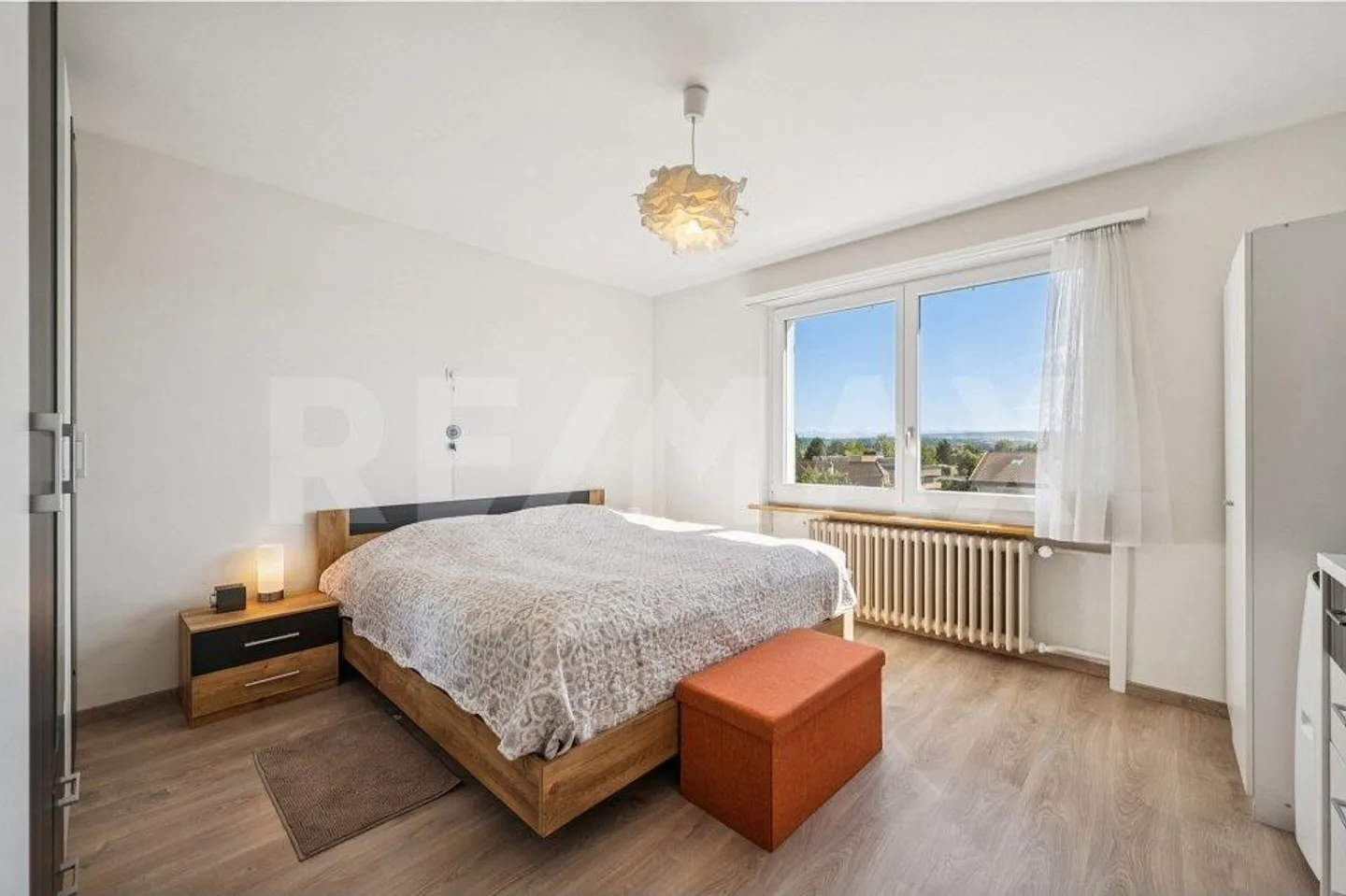 Renovated single to two-family house in the center of Orpund - Photo 4 of 13