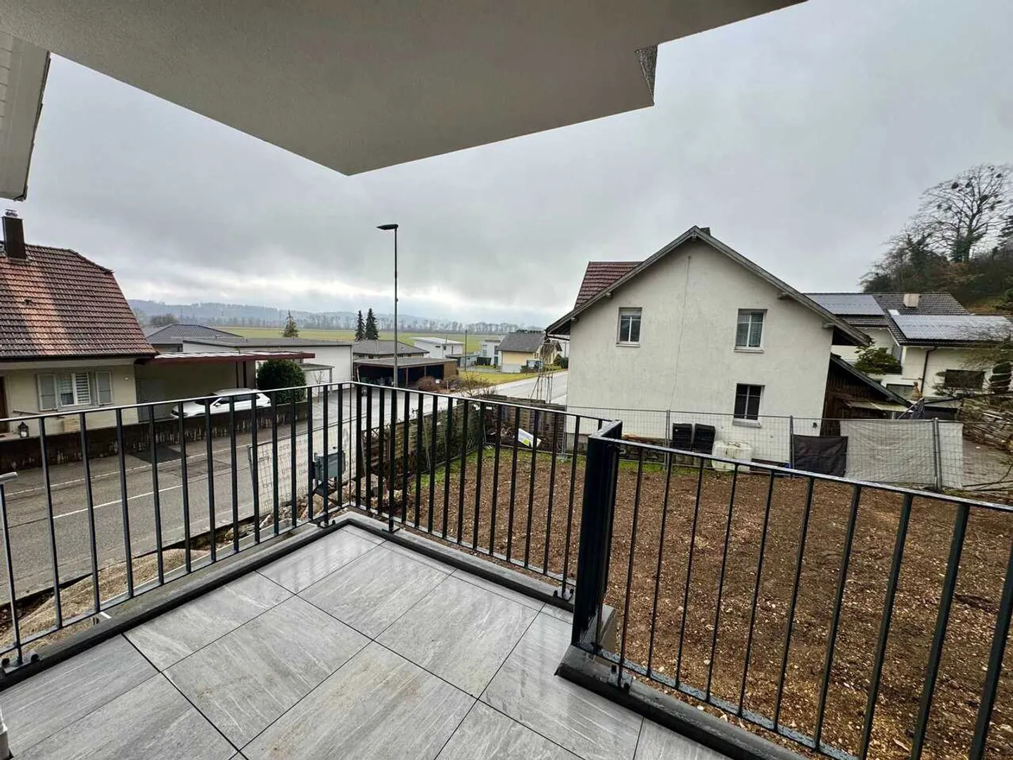 Appartement moderne avec balcon - Photo 7 sur 13