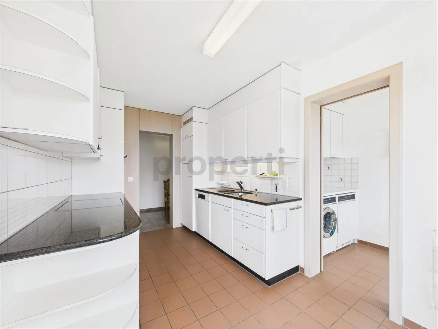 Appartamento 4.5 stanze soleggiato con vista lago - Foto 6 di 13