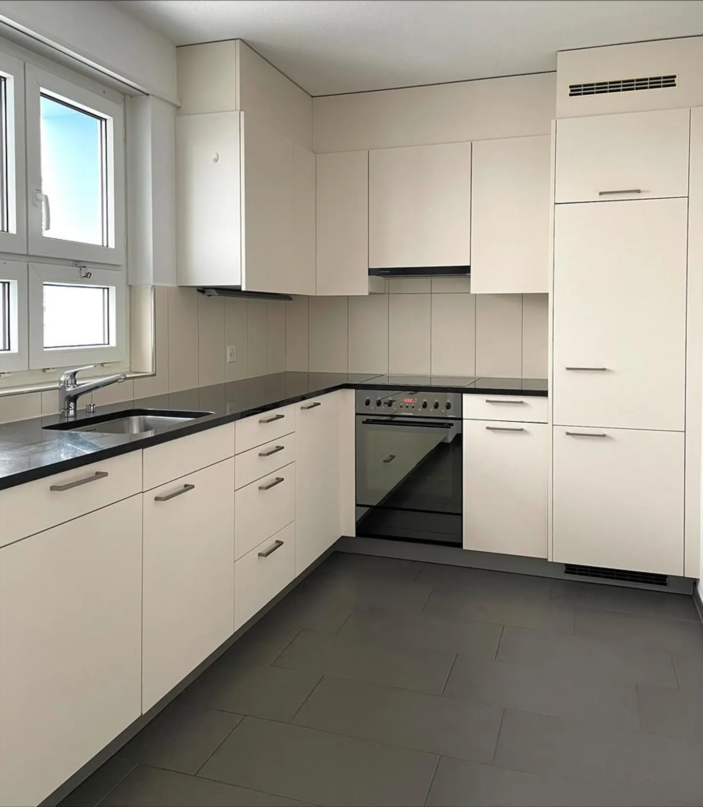 Helle 3.5-Zimmerwohnung - Foto 2 von 9