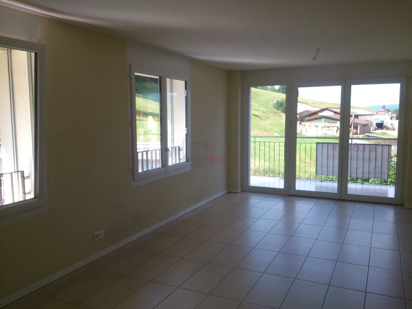 Apartment for rent - Photo 1 of 7