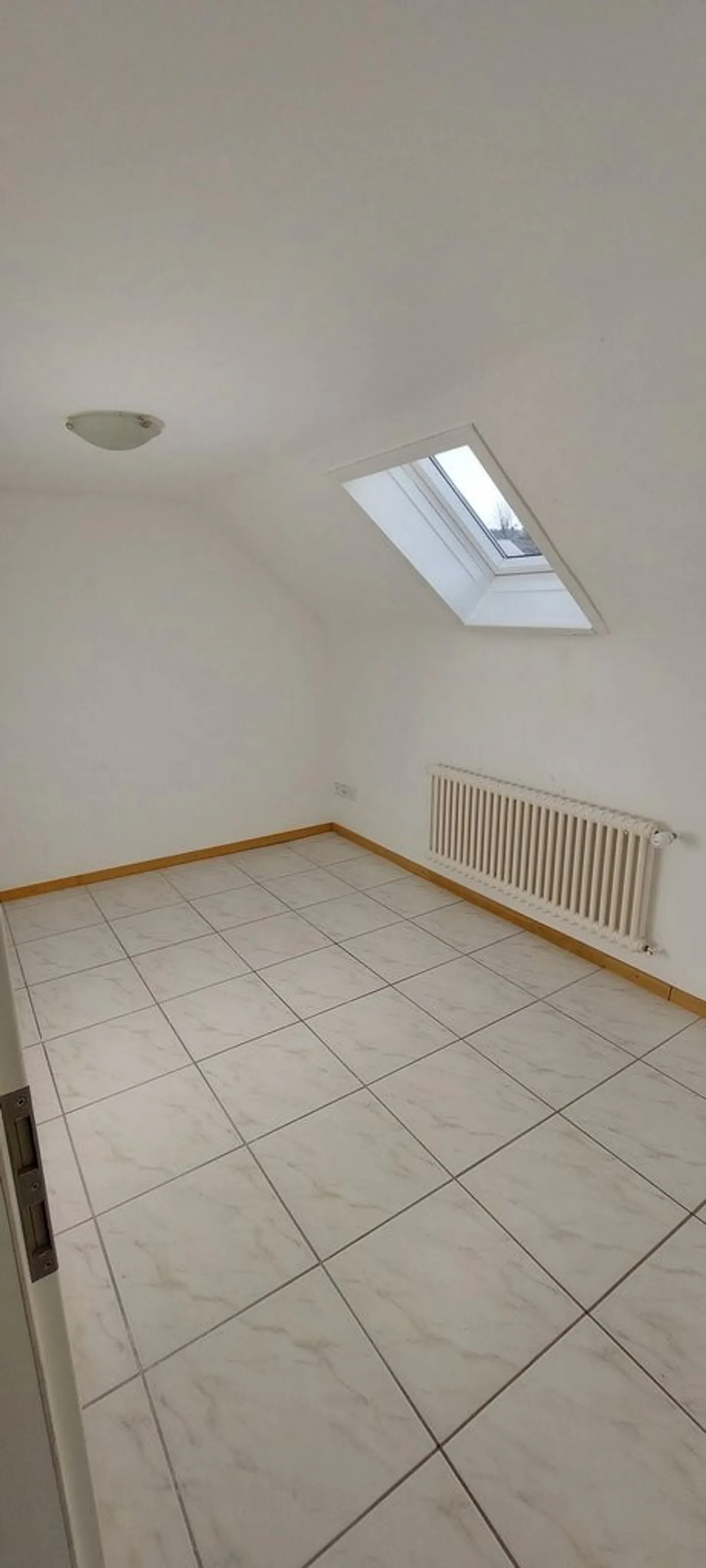 Charming 2-room apartment in a quiet neighborhood - Photo 3 of 5