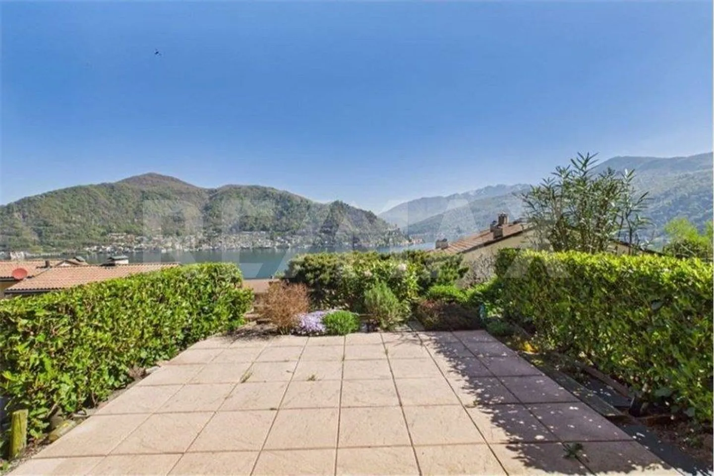 Renovierte Zwei-Zimmer-Wohnung mit Seeblick - Cuasso al Lago - Italien - Foto 6 von 13