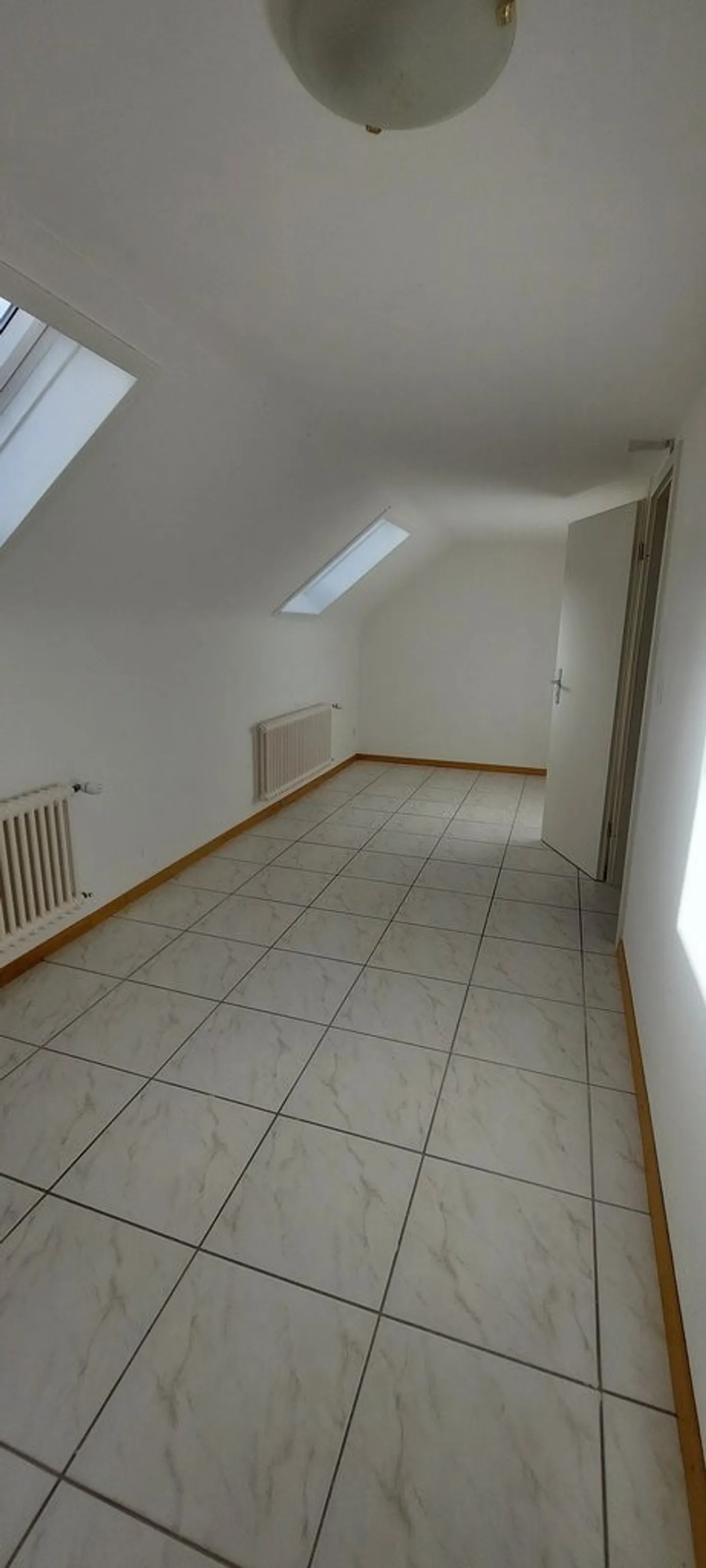 Charming 2-room apartment in a quiet neighborhood - Photo 4 of 5