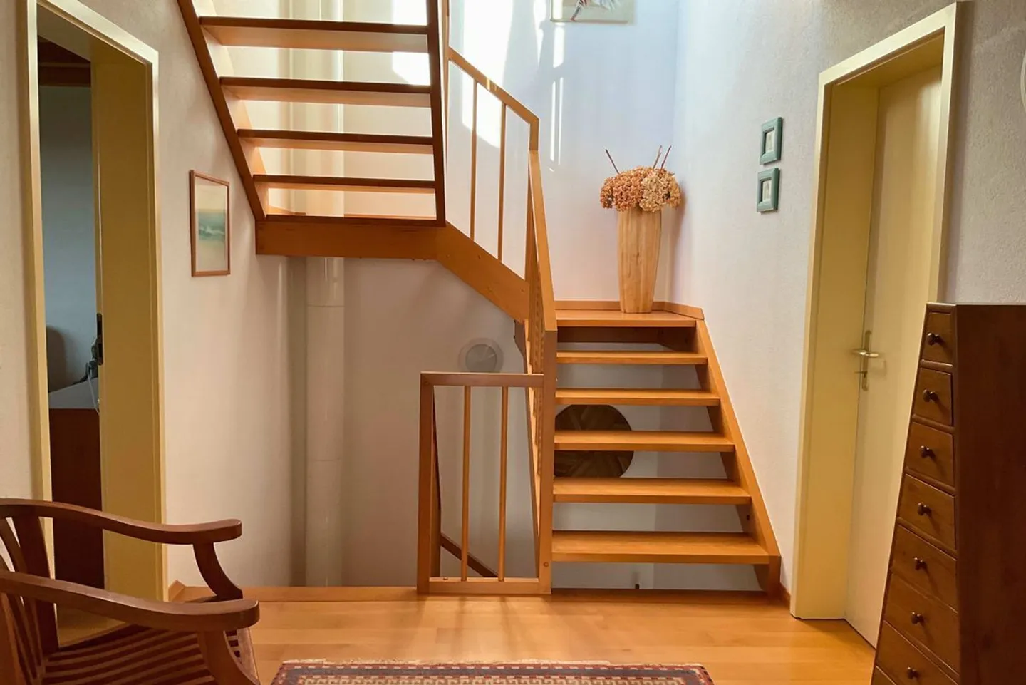 Spacious detached house with panoramic terrace and garden in Villorsonnens - Photo 5 of 10