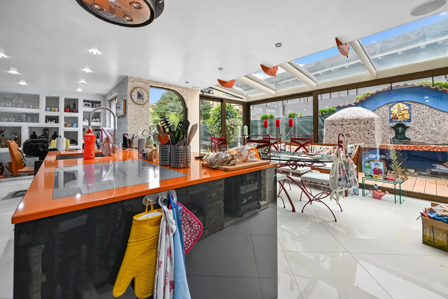 BOUVERET - BEAUTIFUL INDIVIDUAL VILLA 8 ROOMS WITH POOL AND GARDEN - Photo 8 of 19