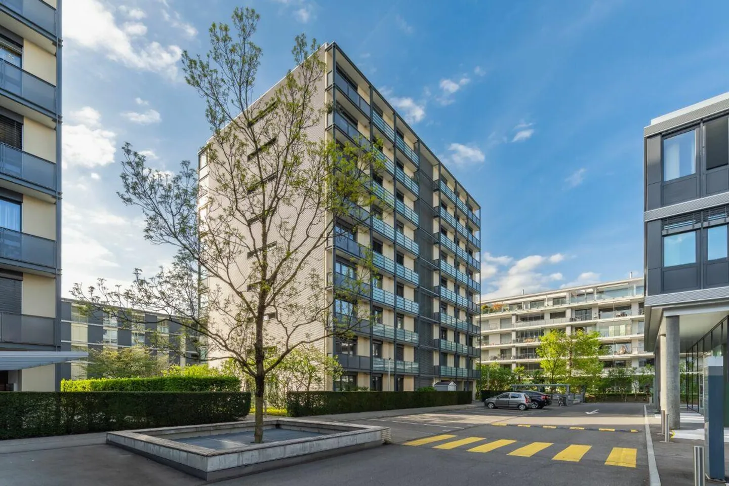 4 1/2-Zimmer-Stadtwohnung an zentraler und ruhiger Lage in Zug - Photo 1 of 17