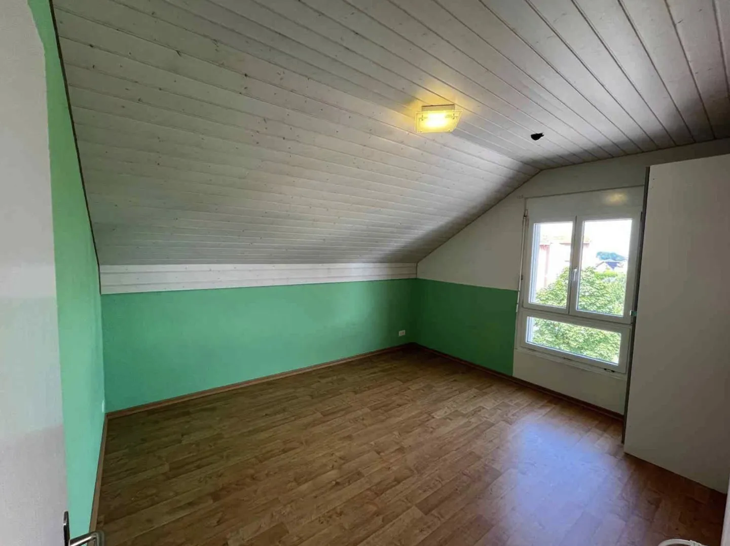 Exquisites Einfamilienhaus in der Schweiz - Foto 5 von 9