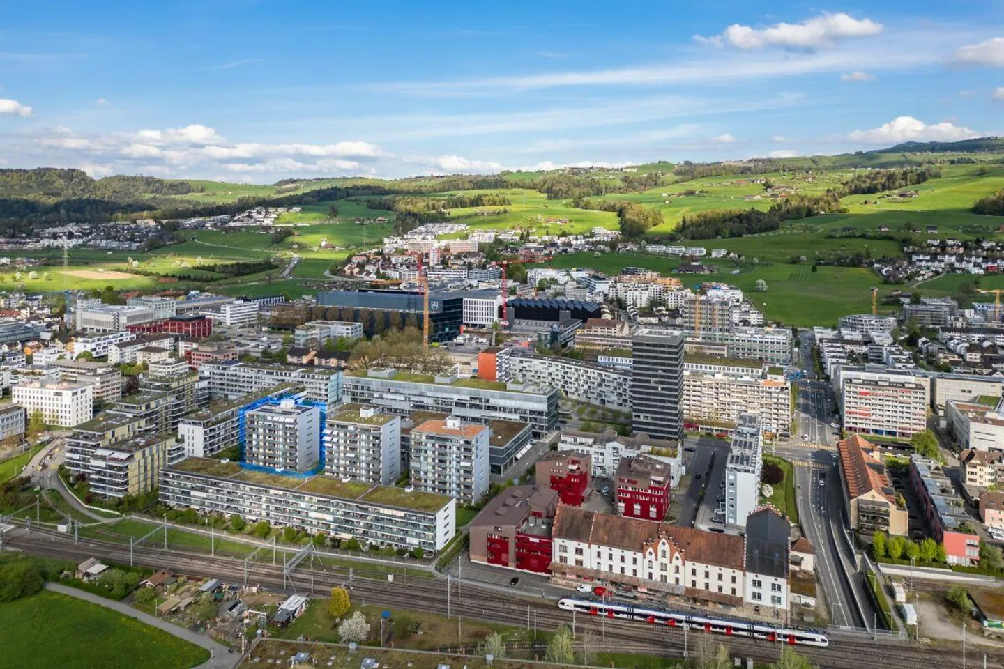 4 1/2-Zimmer-Stadtwohnung an zentraler und ruhiger Lage in Zug - Photo 14 of 17