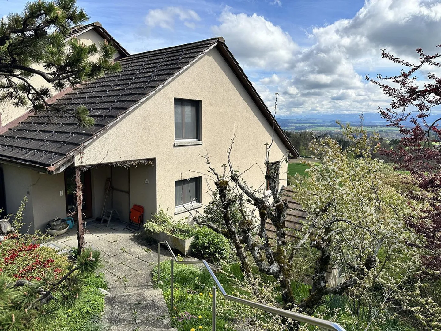 Charming Single-Family Home with Breathtaking View in Bern - Photo 4 of 4
