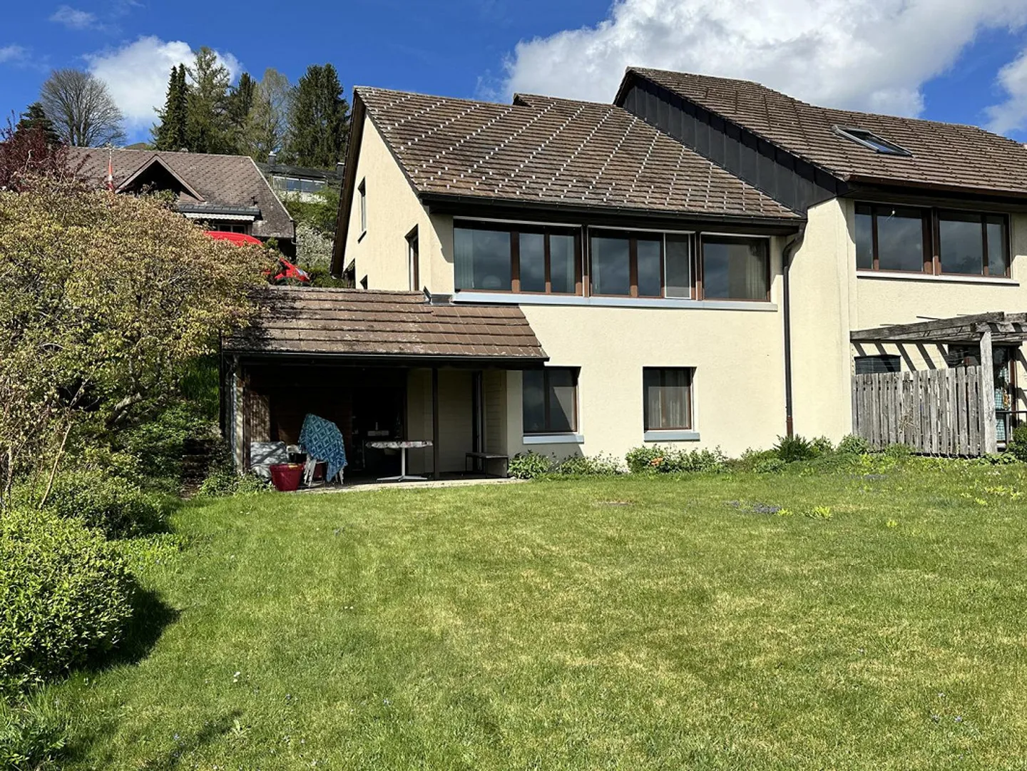Charming Single-Family Home with Breathtaking View in Bern - Photo 2 of 4
