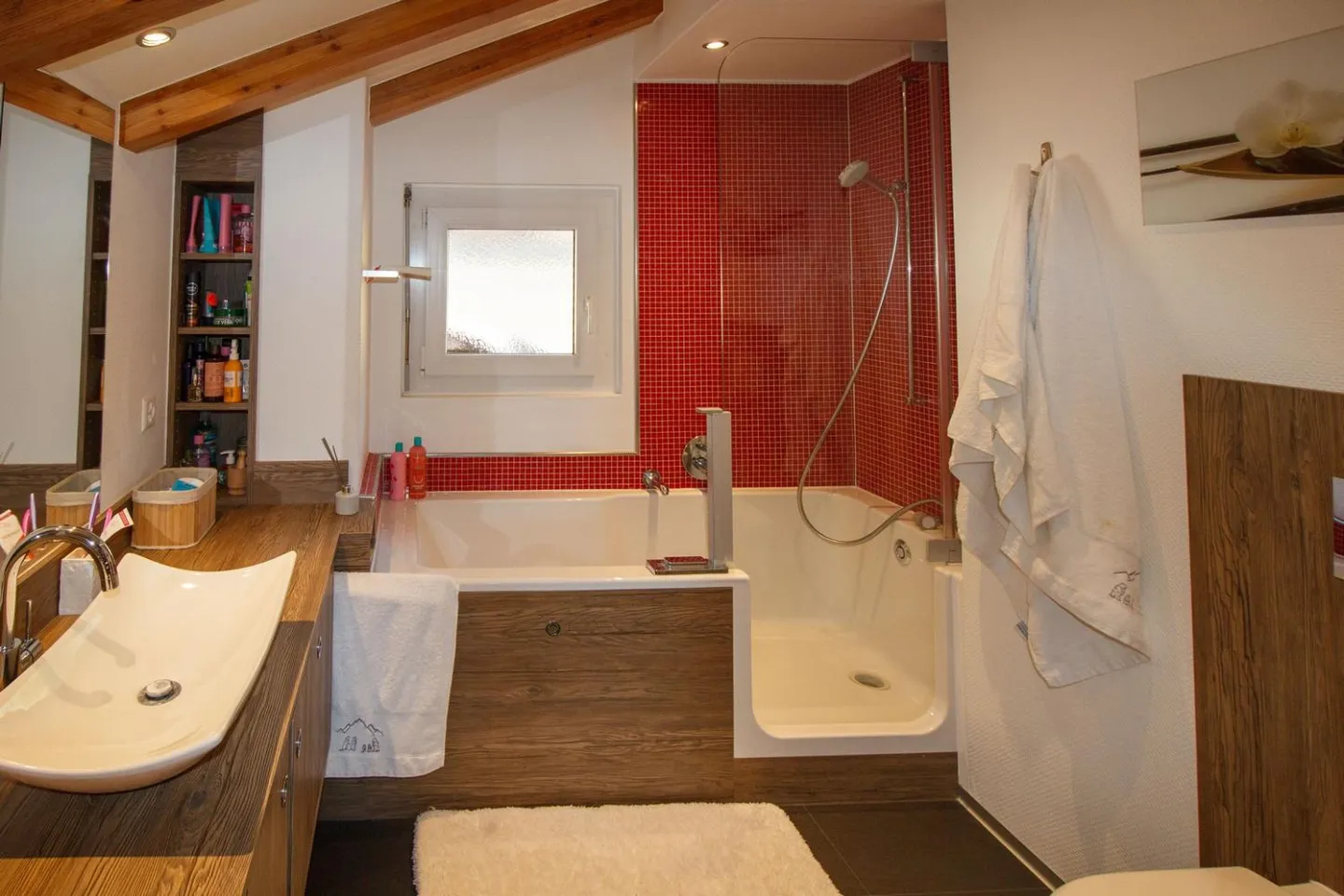 Luxurious Duplex Apartment - Photo 8 of 12