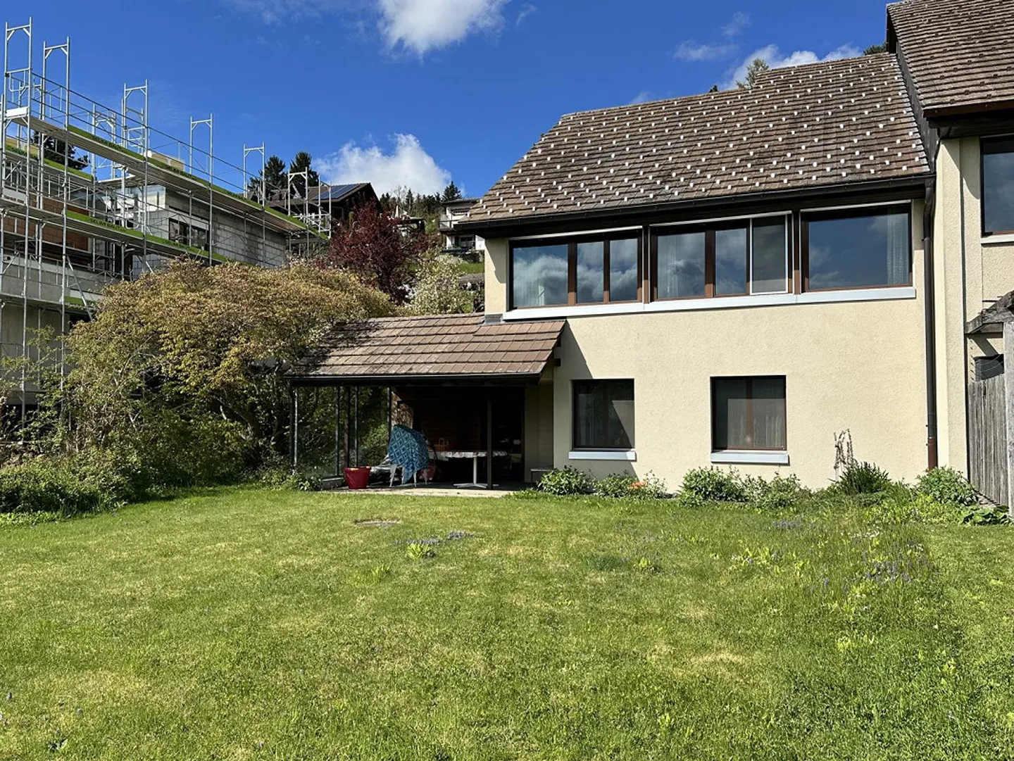 Charming Single-Family Home with Breathtaking View in Bern - Photo 3 of 4