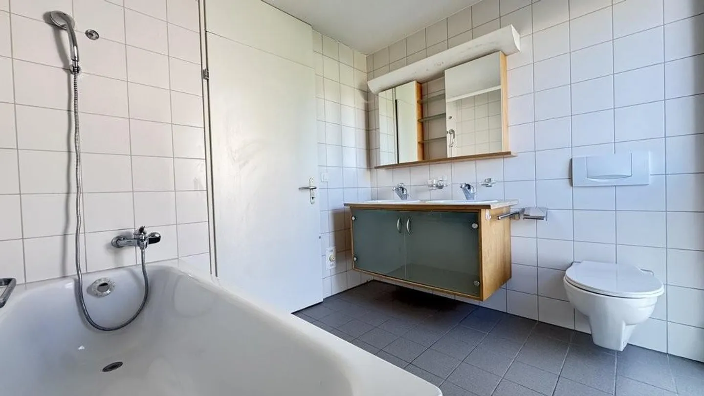 Grosszügige Wohnung in Top-Lage - Foto 10 von 12