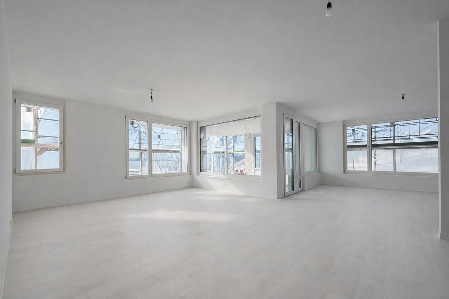 First rental 5.5-room new apartment - Photo 1 of 10