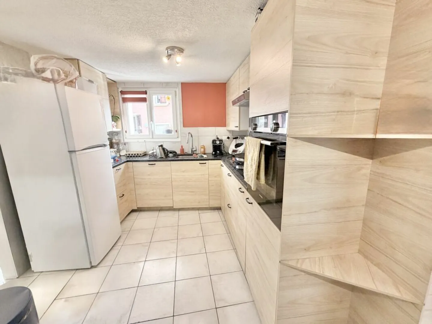 Casa con 3 appartamenti nel centro di Ardon - Foto 12 di 27