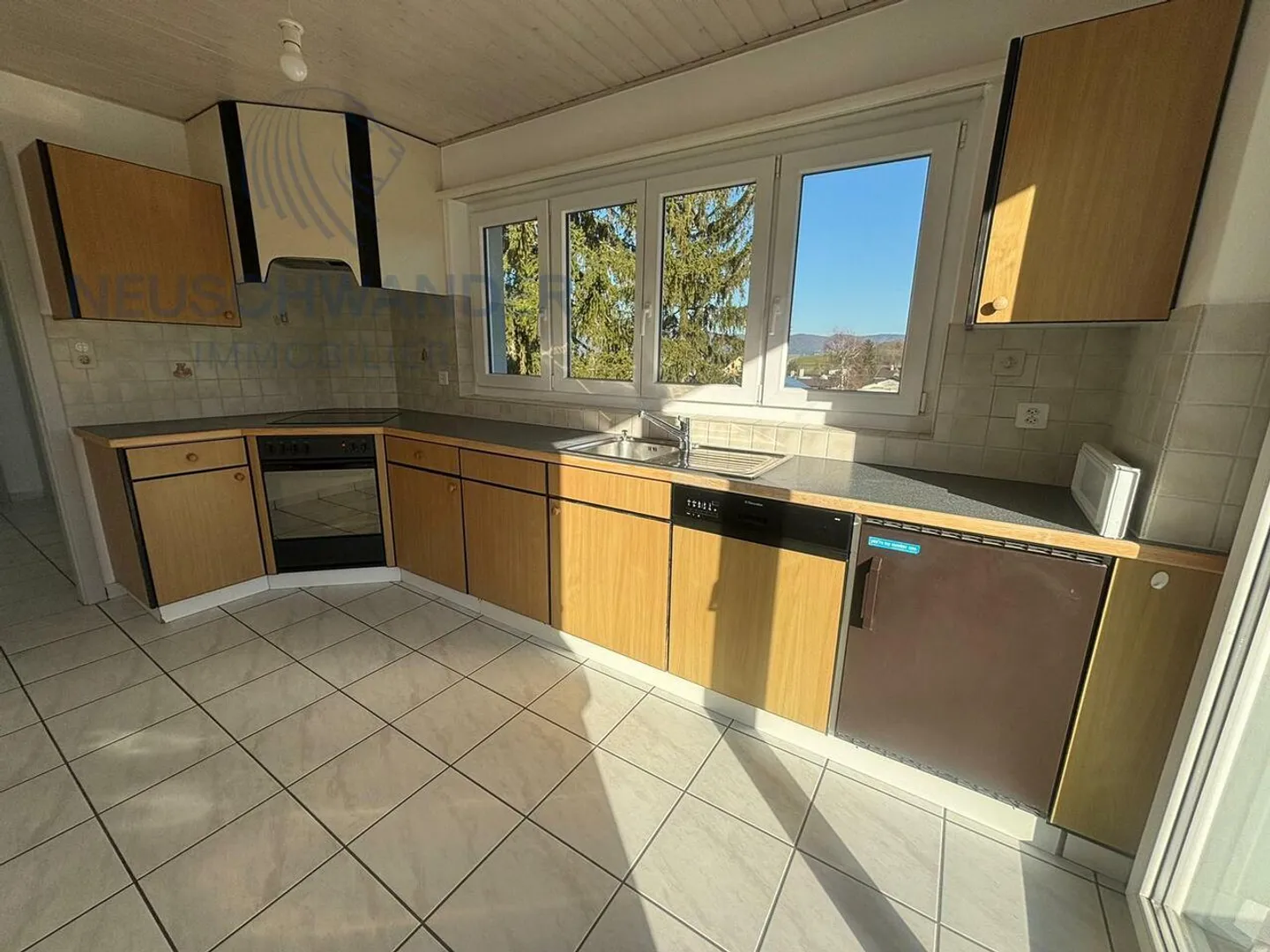 Apartment for rent - Photo 1 of 11